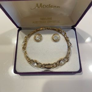 Bracelet and Earrings set